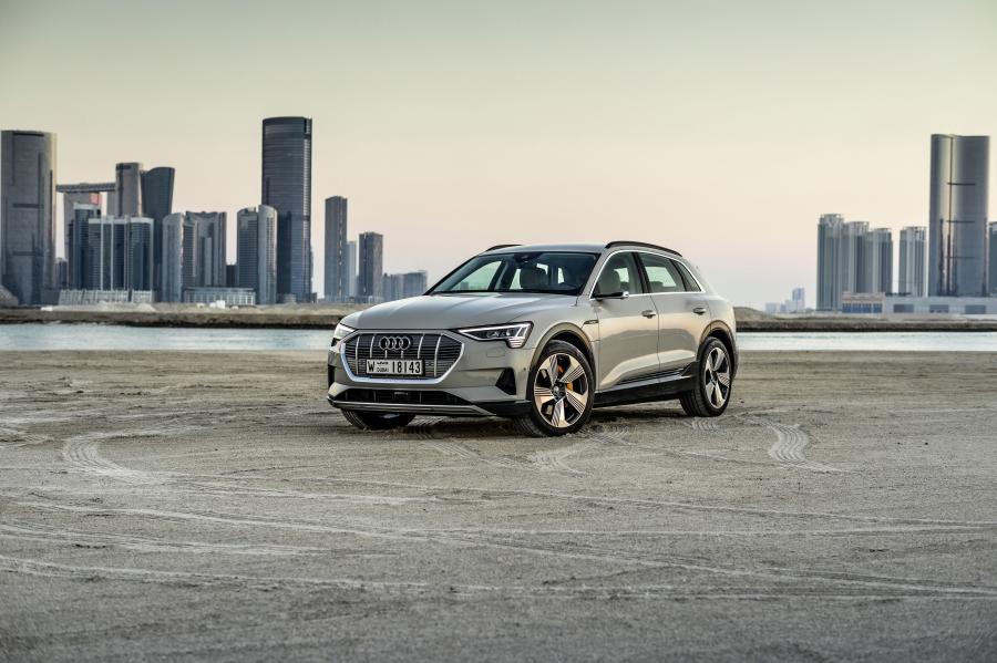  Audi e-tron 55 Quattro 2019 года  (WW) (фото 69 из 452)